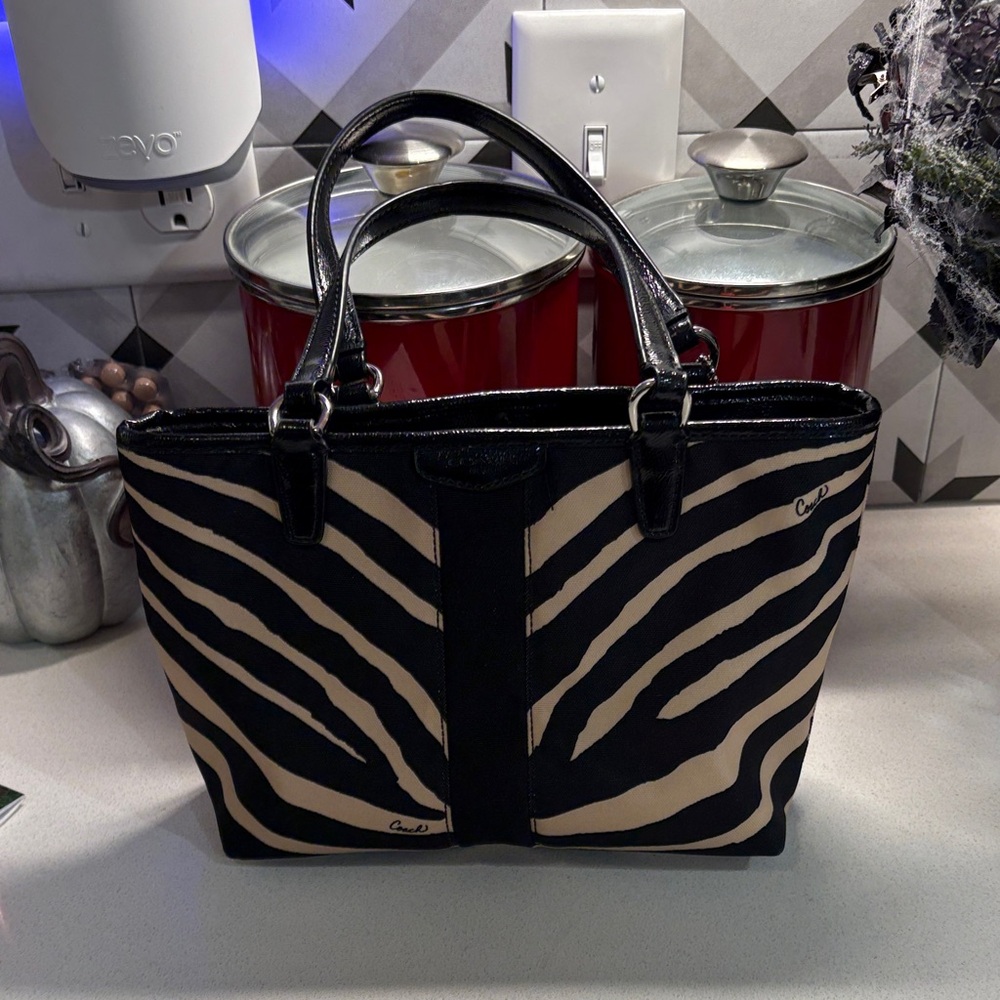 Coach Zebra Print Tote in Black and Tan NWT - Picture 2 of 4